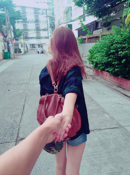 
Tin đồn Mạc Hồng Qu&acirc;n v&agrave; Kỳ H&acirc;n rộ l&ecirc;n từ hồi cuối năm 2015, kh&ocirc;ng l&acirc;u sau khi anh chia tay c&ocirc; bạn g&aacute;i hot girl Kh&aacute;nh Ly.

