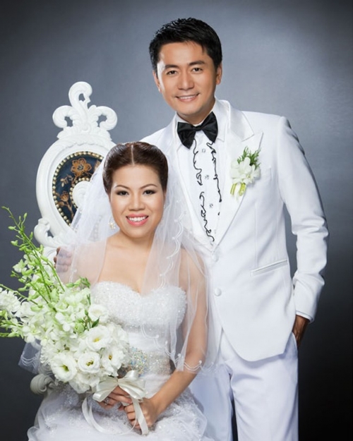 
Trương Minh Cường và vợ trong ngày cưới
