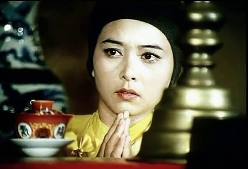 
NSƯT Thanh Loan trong vai Ni cô Huyền Trang phim Biệt động Sài Gòn.
