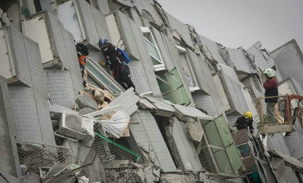 
Chung cư 17 tầng bị sập tại Đài Loan. (Ảnh: CCTV)
