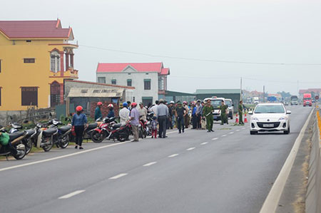 Hiện trường vụ tai nạn khiến ông Năm tử vong. Ảnh: Văn Được.