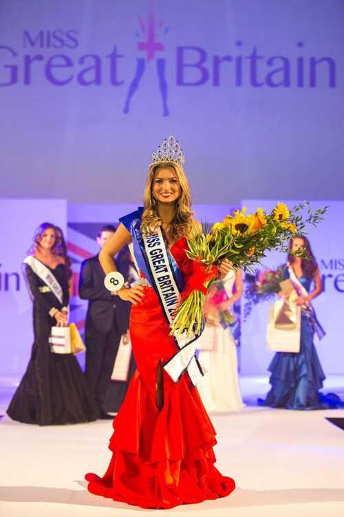 
Zara Holland đăng quang Hoa hậu Anh năm 2015 trong cuộc thi có 50 thí sinh tham dự.
