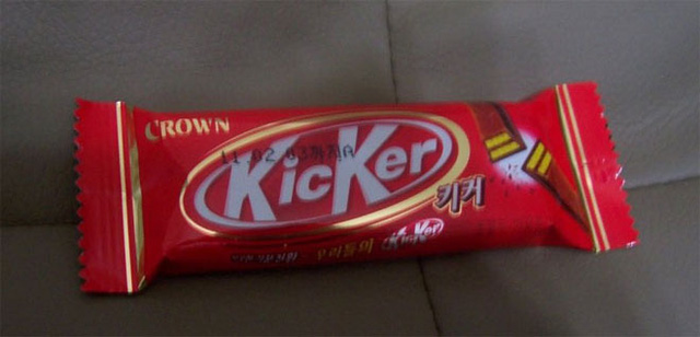 
Thế giới có kẹo KitKat, Trung Quốc có kẹo “KicKer”.
