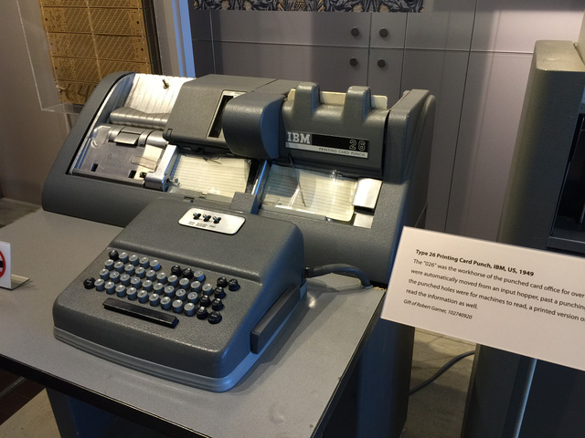 
Một thiết bị của IBM từ năm 1949

