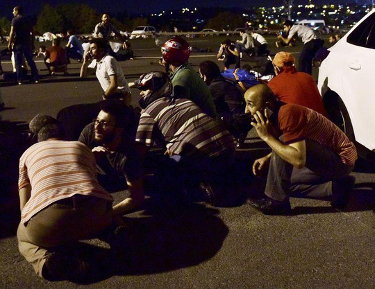 Quang cảnh khi xảy ra đảo chính ở Istanbul Ảnh: REUTERS