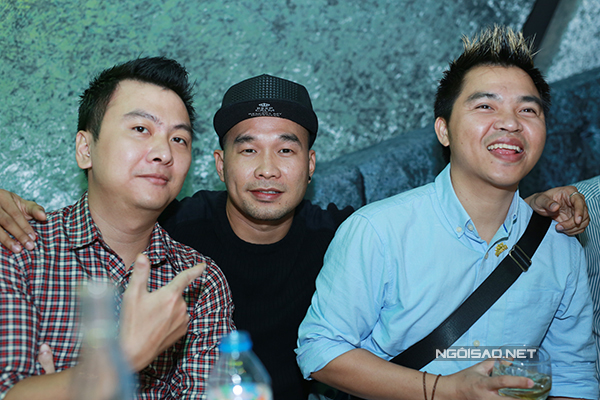 Nhạc sĩ Nguyễn Dân (trái) và hai thành viên Anh Tuấn, Lê Minh của nhóm MTV.