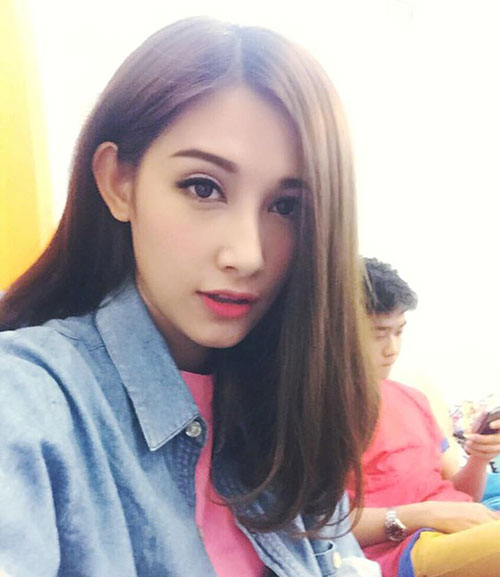 Hot girl Emmy Nguyễn cũng mới trả lời một trang mạng về mối quan hệ với Mạc Hồng Quân