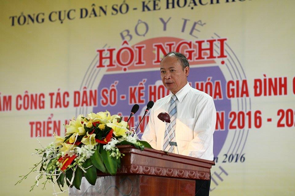 
Ông Nguyễn Văn Tân - Phó Tổng cục trưởng Tổng cục DS-KHHGĐ trình bày báo cáo tại Hội nghị. Ảnh: Chí Cường
