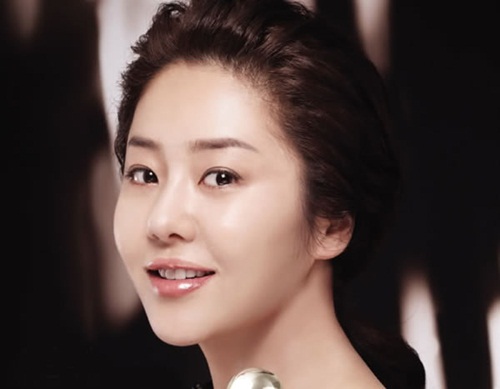 
Người đẹp Go Hyun Jung (sinh năm 1971).
