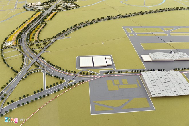 
Hình ảnh mô hình sân bay Nội Bài mở rộng, nằm trong quy hoạch hai bên tuyến đường Nhật Tân - Nội Bài.
