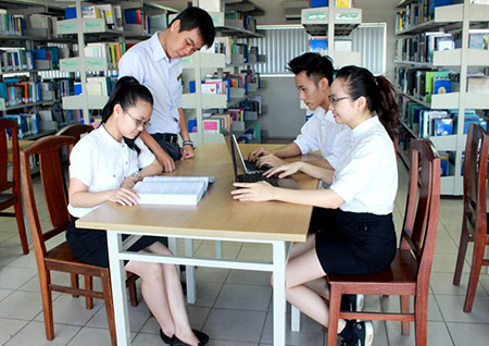 Cả nhóm tận dụng mọi thời gian để hoàn thành kế hoạch của mình trước khi dự giải tại Thượng Hải.