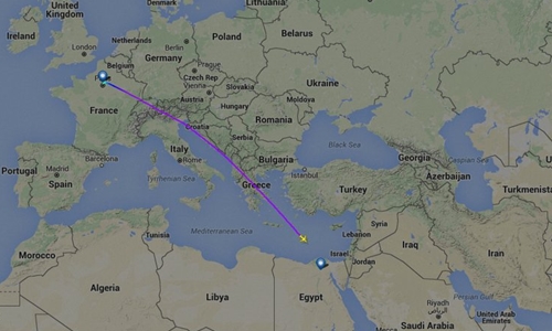 
Đường bay của phi cơ Ai Cập mất tích. Đồ họa: Flightradar 24.
