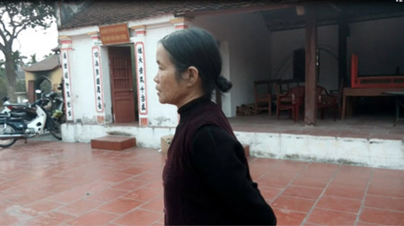 Bà Rụ - người trông coi đền Quốc mẫu Ninh Cường.