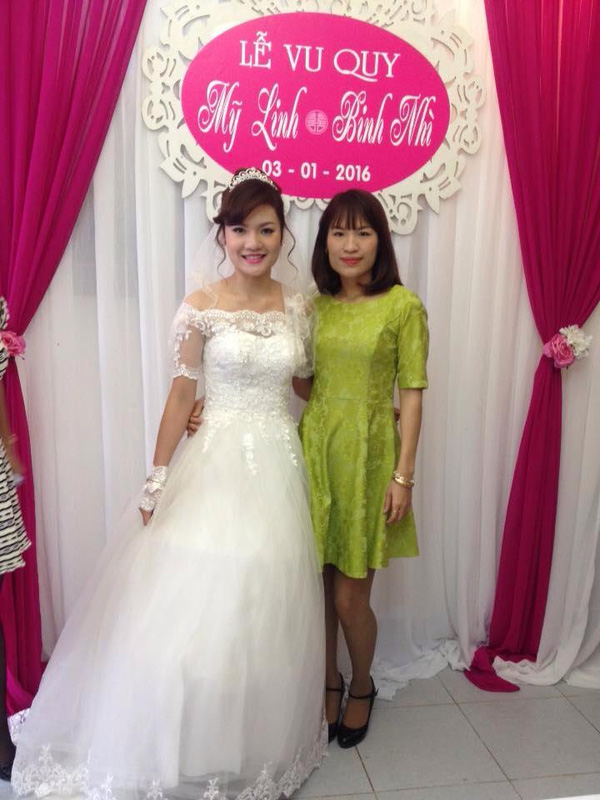 Ngọc v&agrave; em g&aacute;i lu&ocirc;n biết ơn về những g&igrave; mẹ kế d&agrave;nh cho trong suốt 15 năm qua.