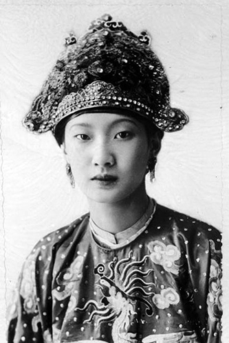 Hoàng hậu Nam Phương khi lên ngôi năm 1934. Ảnh: Tư liệu