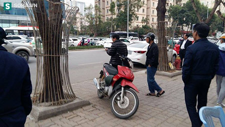 Chiếc xe m&aacute;y của &ocirc;ng Vinh.