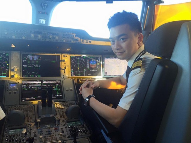
Hà Duy hiện 27 tuổi và là một phi công. Ảnh: FBNV
