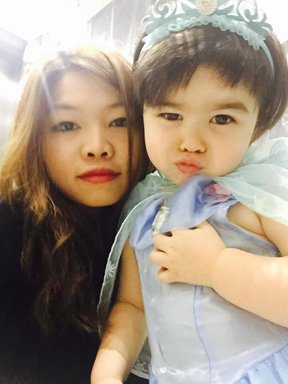 Chị Huế và con gái Nina hơn 2 tuổi.