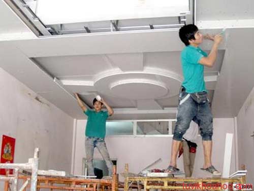 Hướng T&acirc;y kh&ocirc;ng th&iacute;ch hợp đ&oacute;ng đinh, tu sửa v&agrave;o dịp Tết.