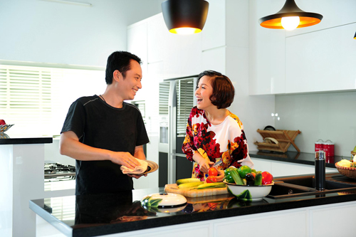 Vợ chồng Mỹ Linh luôn chia sẻ những khoảnh khắc hạnh phúc bên nhau.
