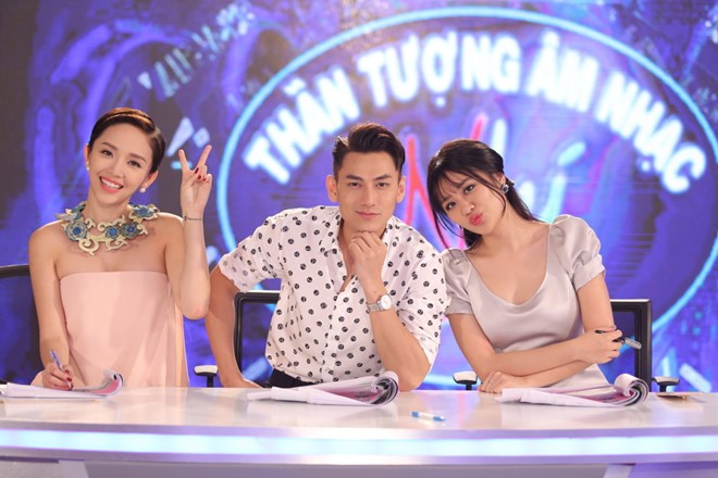 
Ban giám khảo của Vietnam Idol kids- cuộc thi dành cho trẻ em hot nhất hiện nay vừa mới lên sóng.
