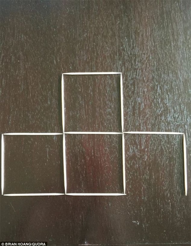 
Lại lấy một cạnh của hình vuông đó xếp sang phải
