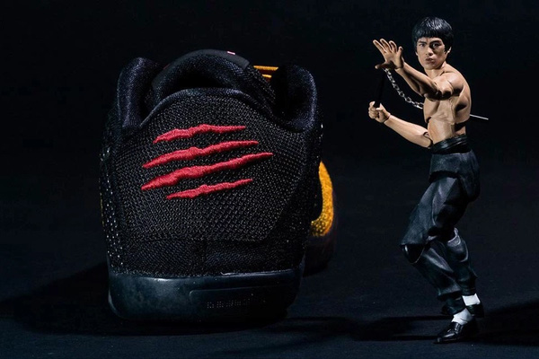 
Nike Kobe 11 Bruce Lee lấy ý tưởng từ chính diễn viên võ thuật nổi tiếng.
