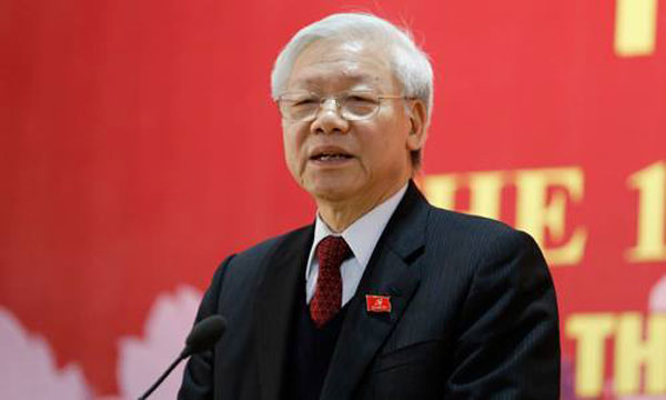 Tổng b&iacute; thư Nguyễn Ph&uacute; Trọng chủ tr&igrave; cuộc họp b&aacute;o ngay sau khi kết th&uacute;c Đại hội XII. Ảnh: Nhật Minh.