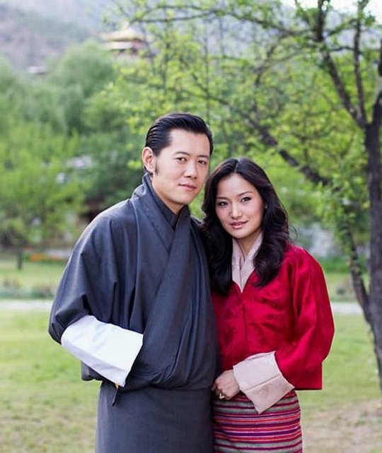 
Vua và Hoàng hậu Bhutan là một trong những cặp đôi hoàng gia nổi tiếng.
