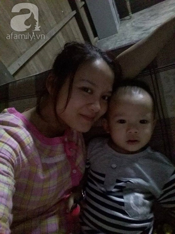 Chị Chi và con trai 2 tuổi.