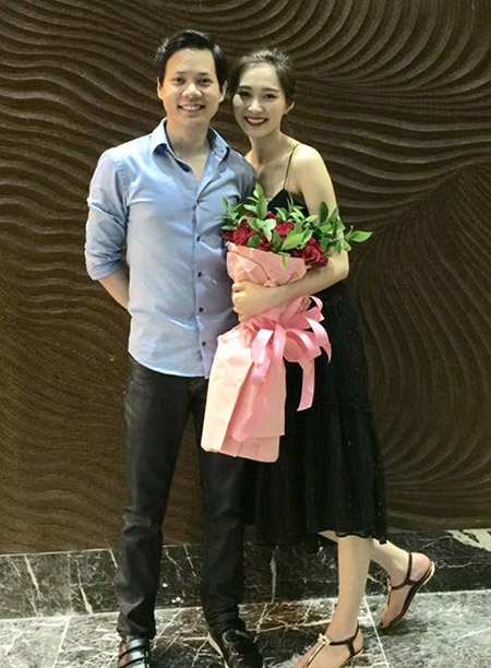 Trong ngày mừng sinh nhật thứ 25 của Thu Thảo, Trung Tín đã tổ chức một bữa tiệc vui vẻ và lãng mạn cho bạn gái tại một resort sang trọng ở Nha Trang.
