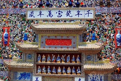 
Tổng cộng, số tiền bà Yu chi cho việc xây dựng cung điện gốm sứ là khoảng 6 triệu nhân dân tệ (tương đương khoảng 21 tỉ đồng).
