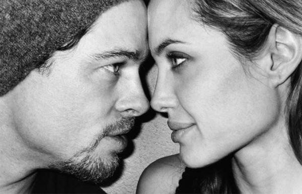
Angelina cho biết cô may mắn vì có được Brad Pitt trong cuộc đời vì anh là nguồn động viên tinh thần to lớn để cô vượt qua bệnh tật và biết trân trọng gia đình hơn.
