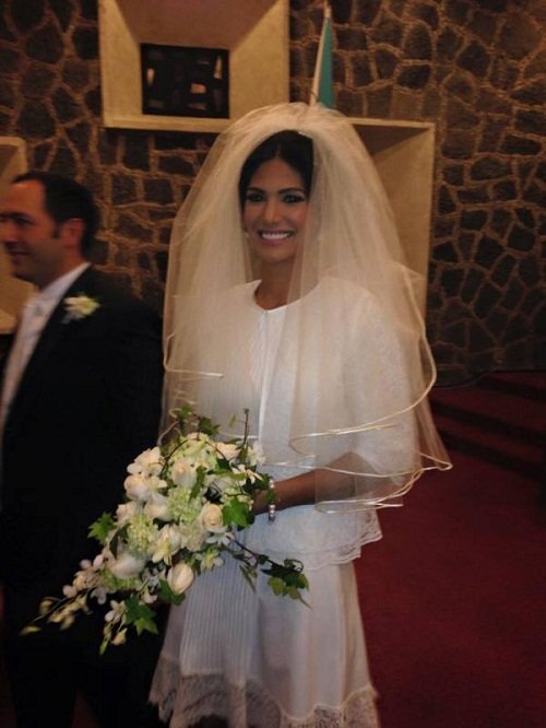 
Sau ánh hào quang Hoa hậu, Jictzad Viña đã có hạnh phúc viên mãn bên người chồng Mexico.
