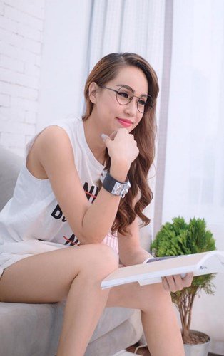 
Phong cách sexy và rất năng động.
