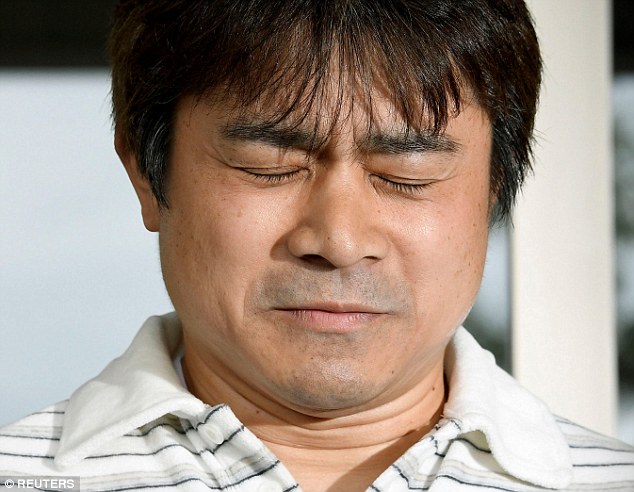 
Anh Takayuki Tanooka - bố của cậu bé vô cùng hối hận về hành động của mình
