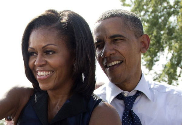 
Bạn có nhìn thấy ánh nhìn đầy dịu dàng và yêu thương của Obama?

