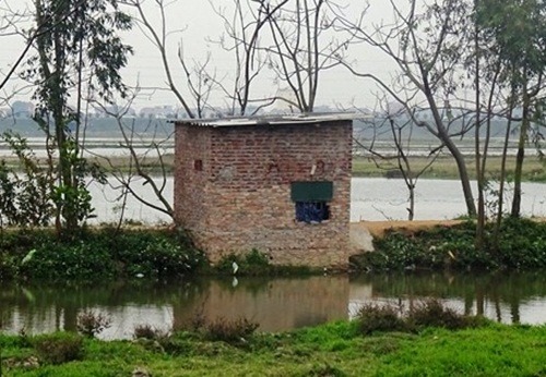 Chiếc lều cá ở thị trấn Chờ (Yên Phong, Bắc Ninh) - nơi phát hiện ra thi thể nạn nhân. Ảnh: TL