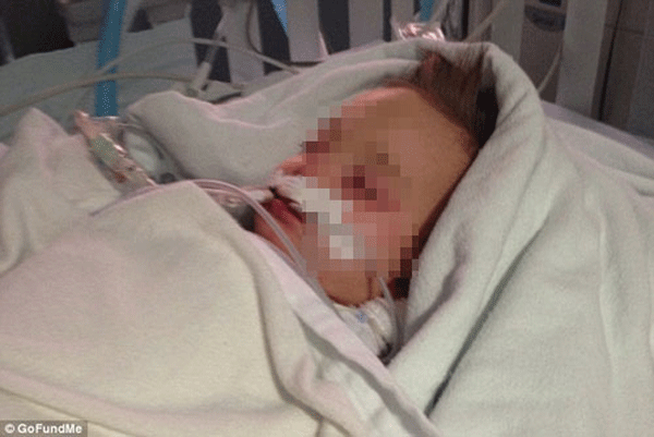 
Bé gái 10 tháng tuổi bị nhân tình của mình bạo hành và cưỡng hiếp đến chết.

