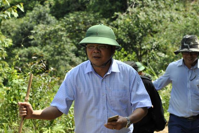 
“Phải làm hết trách nhiệm với lương tâm đạo đức, không né tránh. Có đến đâu chúng ta báo cáo đến đấy. Quan trọng nhất là tính mạng của con người, nên tiếp tục tăng cường công tác tìm kiếm cứu nạn”, ông Đặng Xuân Phong nhấn mạnh.
