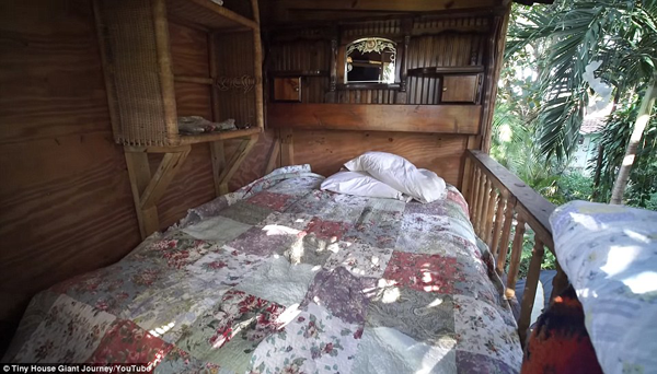
Một góc giường cho khách đến chơi có thể ngủ lại.
