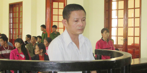 
Phan Văn Giang trước vành móng ngựa nhận bản án 6 năm tù giam
