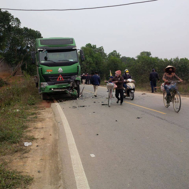 
Hiện trường vụ tai nạn giao thông. Ảnh: FB Hoa Binh
