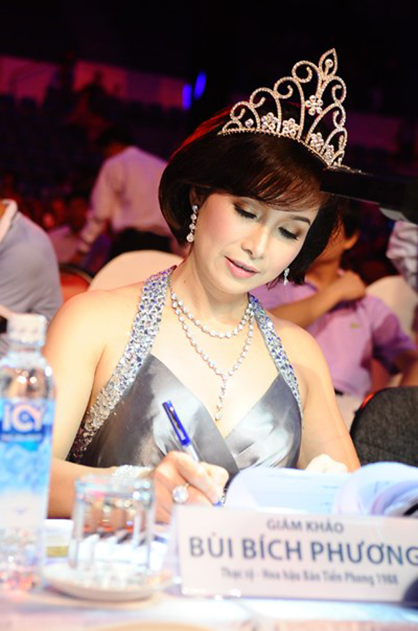 
Hoa hậu Bùi Bích Phương từng là một học sinh năng động và giỏi giang của mái trường Việt Đức.
