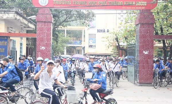 
Trường THPT Kinh Môn (Hải Dương) nơi có giáo viên bị kỷ luật do vi phạm quy chế, chuyên môn.
