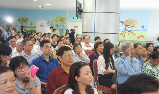 Đông đảo người dân và giới chuyên môn ở Khánh Hòa & các tỉnh lân cận đã quan tâm, tới lắng nghe bài trình bày của TS Phan Minh Liêm.