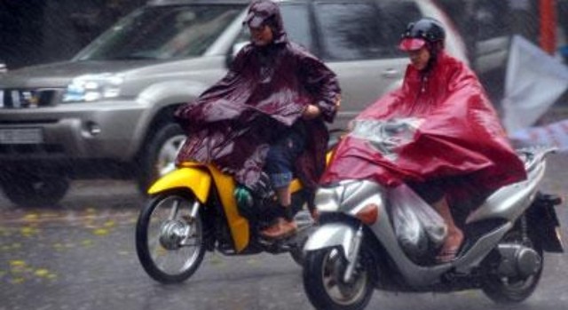 H&agrave; Nội mưa li&ecirc;n tiếp 2 ng&agrave;y