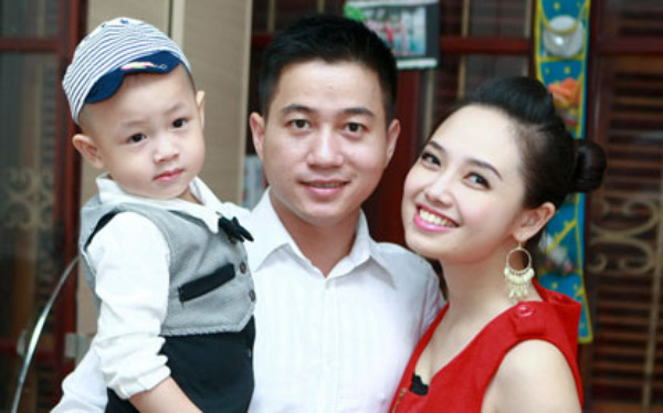
Ngọc Trang từng có một gia đình hạnh phúc ấm áp như bao người phụ nữ bình thường khác.
