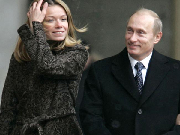
Tổng thống Nga, Vladimir Putin hãnh diện vì những bước tiến của con gái.
