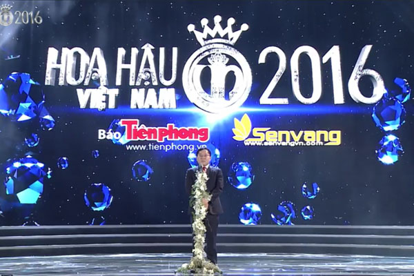
Ông Lê Xuân Sơn, TBT Báo Tiền Phong, Trưởng BTC phát biểu mở đầu chương trình.
